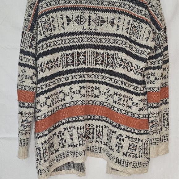 Open Front Sweater Large - Picture 4 of 9